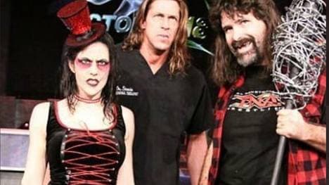 Daffney (l.) war bei TNA verbunden mit Mick Foley (r.) und Stevie Richards