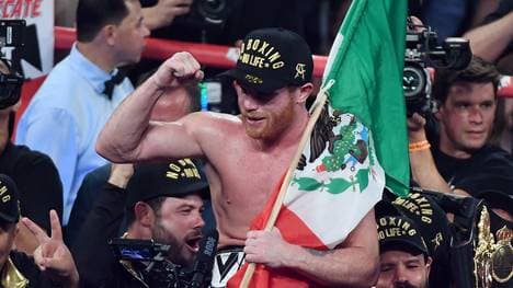 Boxen: Saul Alvarez schließt Millionen-Deal mit DAZN ab, Saul "Canelo" Alvarez boxt am 15. Dezember gegen Rocky Fielding
