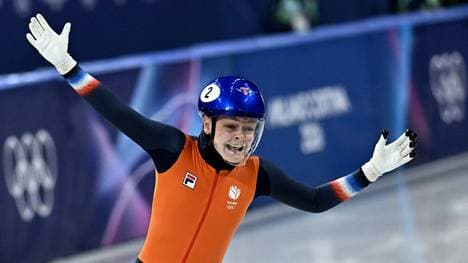 Xandra Velzeboer bejubelt ihr zweites Gold in Mailand
