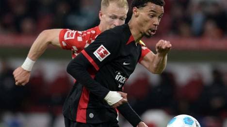 Jubeln sowohl die Eintracht (im Bild: Hugo Ekitike) als auch die Hamburger im Frankfurt St. Pauli Tipp?