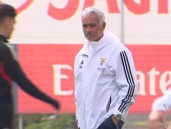 Jose Mourinho steht unmittelbar vor seiner Rückkehr zu Real Madrid. Benfica Lissabon verabschiedete den Trainer bereits in Richtung der spanischen Hauptstadt.