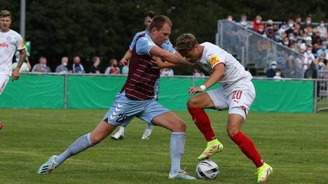 Jann-Fiete Arp (R) erzielte das 1:0 für Holstein Kiel