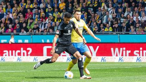 Robert Glatzel (l.) trifft zur Gäste-Führung