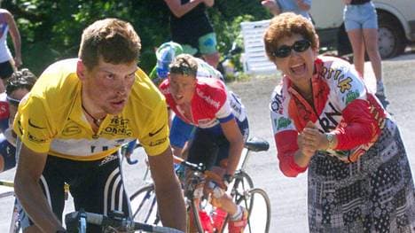 yellow jersey German Jan Ullrich is supp