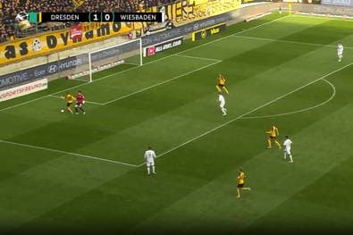 Erst Eigentor, dann das: Drittligist verteilt Geschenke