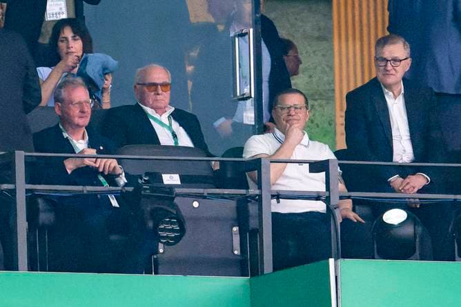 Räumt Eberl im Ernstfall seinen Stuhl?