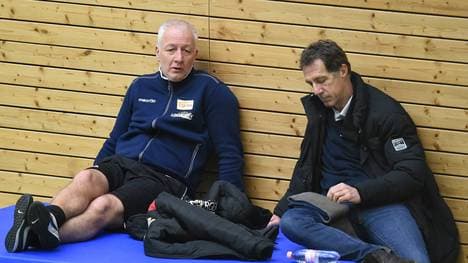 Trainer Andre Hofschneider (l.) und Lizenzspieler-Leiter Helmut Schulte werden Union nicht mehr in vorderster Linie vertreten