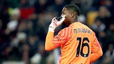 Mike Maignan während des Spiels bei bei Udinese Calcio