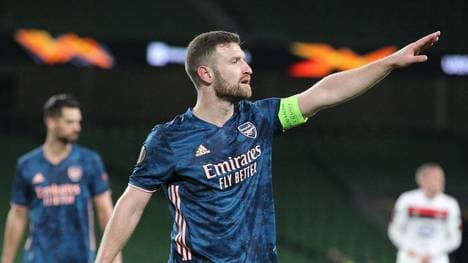 Shkodran Mustafi könnte auf Schalke landen