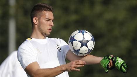 FBL-EUR-C1-JUVENTUS-TRAINING