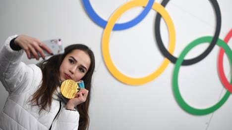 OLY-2018-PYEONGCHANG-MEDALS-BACKSTAGE
