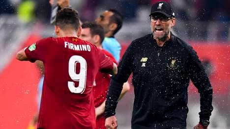 Auch der Brasilianer Roberto Firmino (l.) fehlt dem FC Liverpool und Jürgen Klopp am nächsten Premier-League-Spieltag