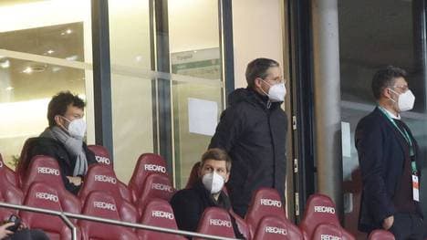 Jochen Röttgermann (l.) und Stefan Heim (2.v.r.) müssen gehen