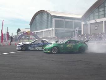 Die AvD Drift Championship startet bei der Tuningworld Bodensee in ihre dritte Saison - und liefert schon beim Auftakt einmal mehr fesselnde Motorsport-Action und spektakuläre Bilder. 