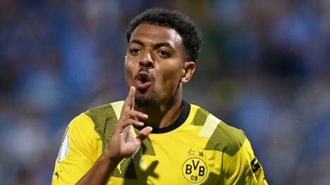 Donyell Malen trifft für den BVB