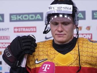 Sehr bitter ist das DEB-Team bei der Eishockey-WM gegen Dänemark ausgeschieden. Der Frust sitzt auch bei Tim Stützle noch tief. 