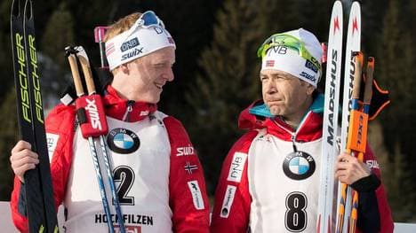 Johannes Thingnes Bö (l.) und Ole Einar Björndalen sind die erfolgreichsten Biathleten aller Zeiten 