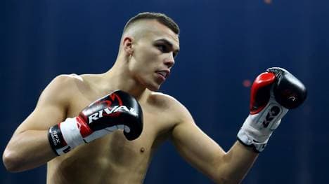 Boxen: Leon Bauer unterschreibt neuen Vertrag bei Team Sauerland , Leon Bauer bleibt dem Team Sauerland erhalten 