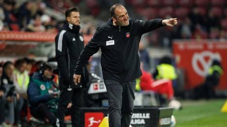 FCH-Trainer Frank Schmidt hat es in dieser Saison noch nicht geschafft, die Abwehr seiner Mannschaft zu stabilisieren! 