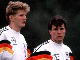 Manuel Neuers Berater befeuert Gerüchte um eine Rückkehr des Keepers ins Nationalteam. In der Vergangenheit gab es bereits viele große Spieler, die ein Comeback im DFB-Team versuchten.