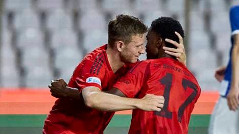 Spielt für Bayern II: Michael Scott (r.)