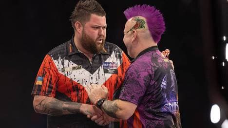 Der "Bully Boy" Michael Smith (l.) und "Snakebite" Peter Wright