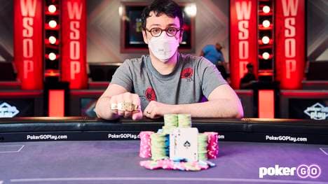 Isaac Haxton mit seinem ersten Bracelet