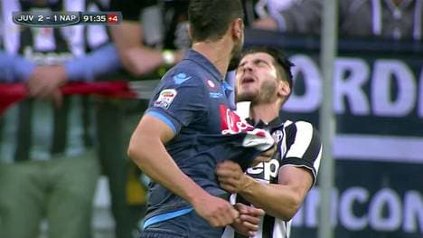 Kopfstoß von Miguel Britos gegen Alvaro Morata