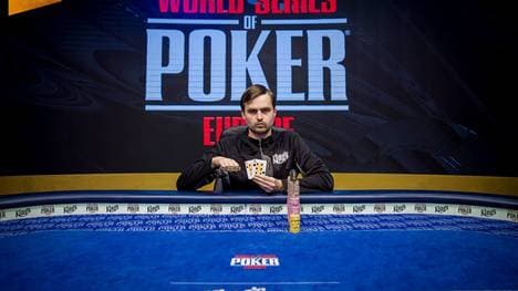 Martin Kabrhel gewann über 2,6 Millionen Euro und das begehrte Bracelet