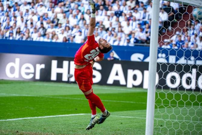 BÄMM! 115 Km/h geballte Präzision