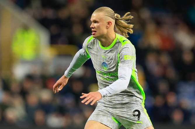 ManCity lässt Arsenal hinter sich