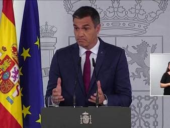 Luis Rubiales hat für seinen Kuss auf den Mund von Jennifer Hermoso nach dem WM-Finale um Entschuldigung gebeten. Für Spaniens Ministerpräsident Pedro Sanchez ist das zu wenig.