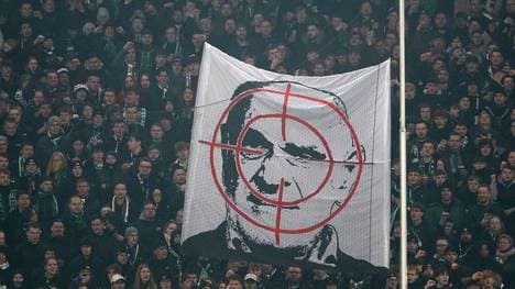 Das Gesicht von Martin Kind im Fadenkreuz