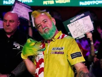 Die Größen der Darts-Welt haben durch ihre Leistungen auf der Bühne für große Momente gesorgt. Zuvor gibt es aber schon den einen oder anderen spektakulären Walk-on.