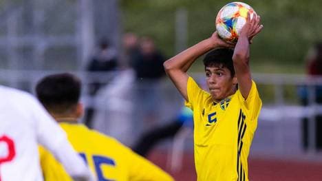 Matteo Perez Vinlöf ist schwedischer U17-Nationalspieler