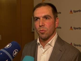 Weltmeister-Kapitän Philipp Lahm spricht bei SPORT1 über seine Einschätzung, auf welcher Position Joshua Kimmich beim DFB am besten aufgehoben wäre.