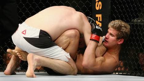 UFC-Talent Sage Northcutt (r.) verlor überraschend gegen Bryan Barberena