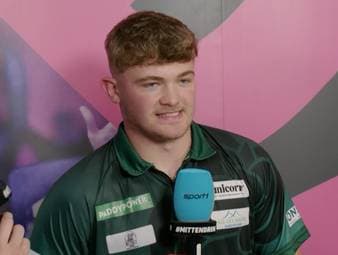 Charlie Manby gewinnt sein Debüt im Ally Pally gegen Cameron Menzies und spricht im Interview mit SPORT1 über den Schlüsselmoment.