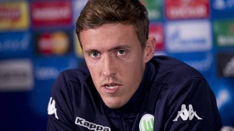 FBL-EUR-C1-MAN UTD-WOLFSBURG-PRESSER