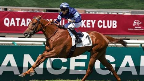 Simca Mille siegt auf Berliner Galopprennbahn