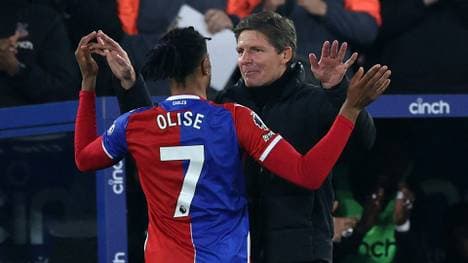 Oliver Glasner mit Michael Olise