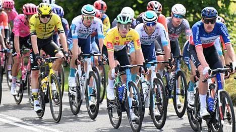 Lapeira (gelbes Trikot) stürzte auf der dritten Etappe