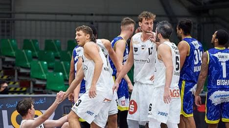 Zehn Spieler der Nürnberg Falcons (in weiß) wurden positiv getestet