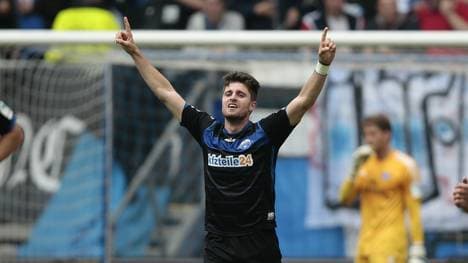 Moritz Stoppelkamp vom SC Paderborn jubelt