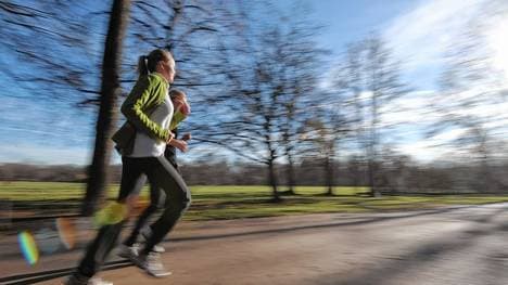 Mit Burnout assoziieren die meisten eher einen ausgebrannten Manager statt 14 Jahre alte Jugendliche. Mit regelmäßigem Sport beugen junge Menschen einer zu hohen Stressbelasung vor