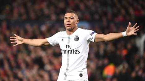Kylian Mbappe trifft das Tor offenbar nicht nur während des Spiels für PSG
