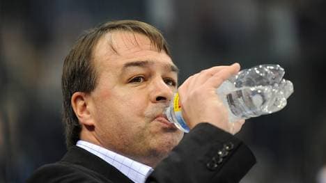 Sportdirektor und Trainer Stephane Richter im Einsatz bei Hamburg Freezers v Grizzly Adams - DEL