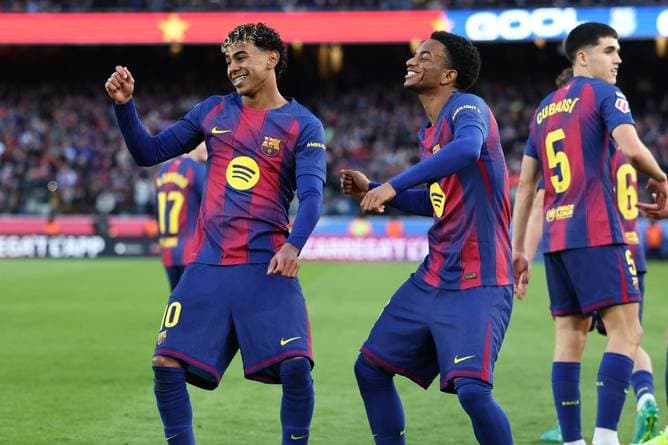 Lewandowski und Yamal treffen