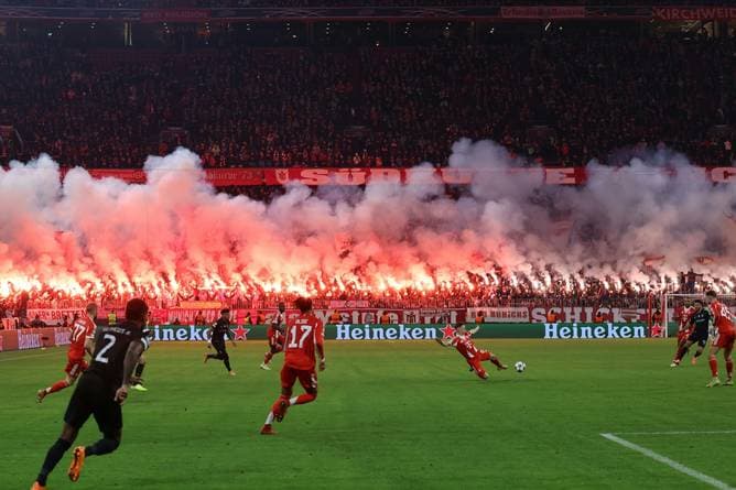 UEFA greift durch: Harte Strafe für die Bayern