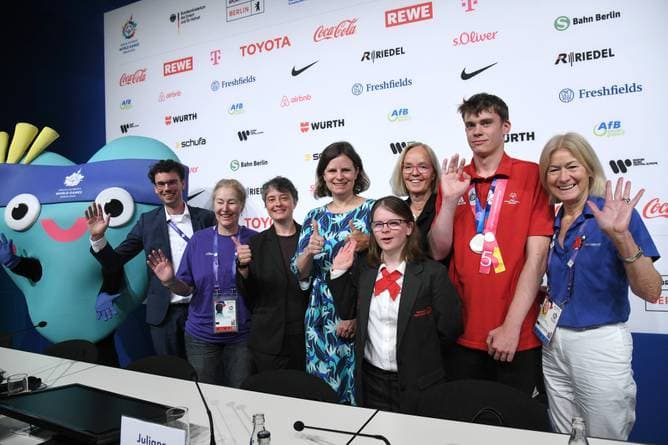 Presse-Konferenz am letzten Tag von den Weltspielen